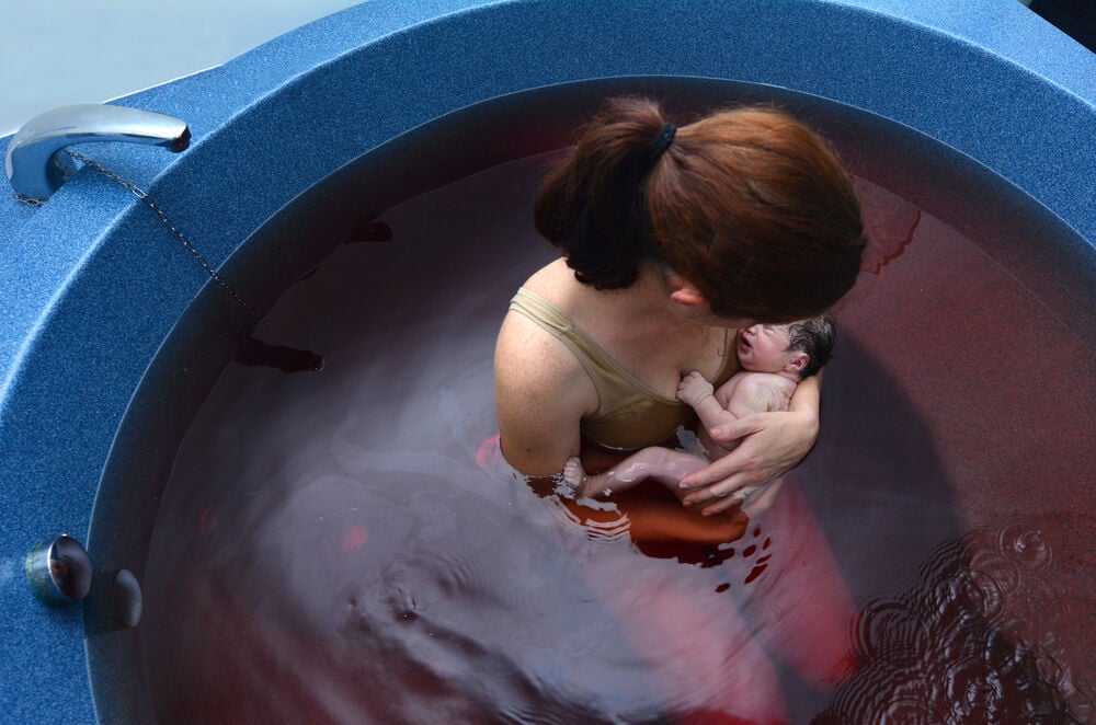 Water birthing Water birthing
