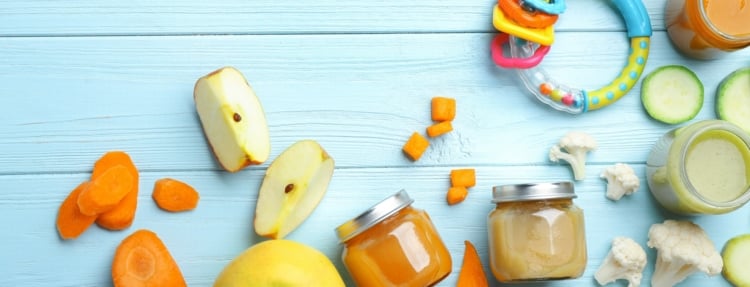 Plano alimentar para um bebê de 8 meses Plano alimentar para um bebê de 8 meses