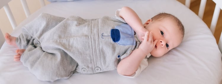 É normal que bebês toquem seus genitais? É normal que bebês toquem seus genitais?
