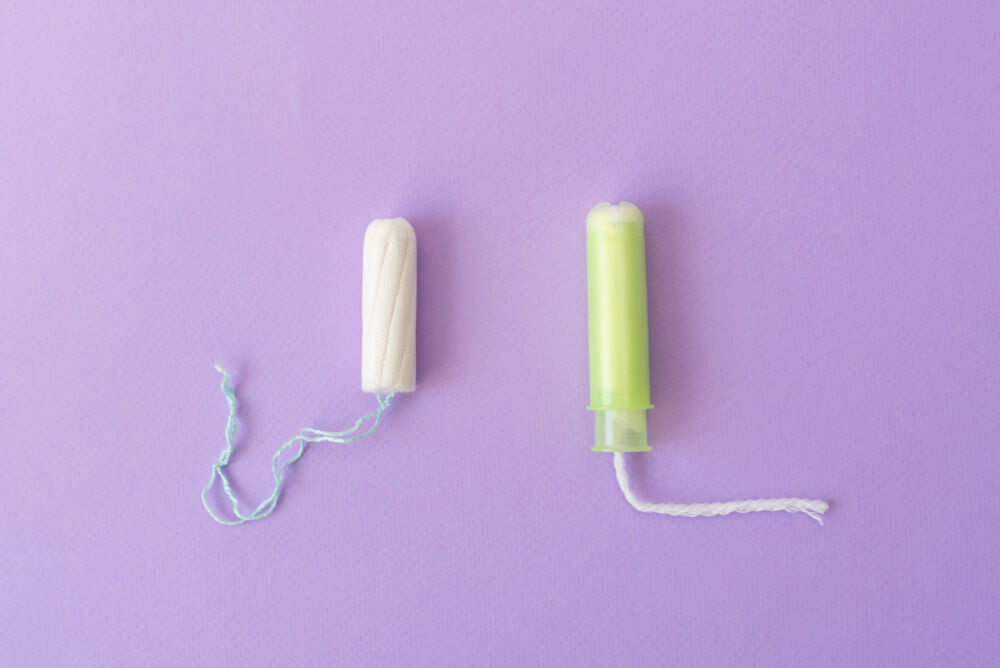 A tampon with applicator vs. non-applicator tampon