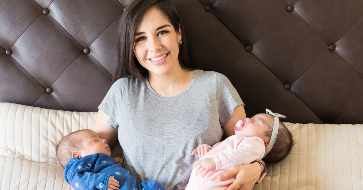 Breastfeeding Twins Must-Haves - Twin Mom Guide
