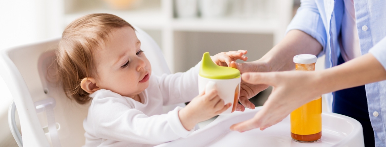 Should your toddler use a sippy cup? - Today's Parent