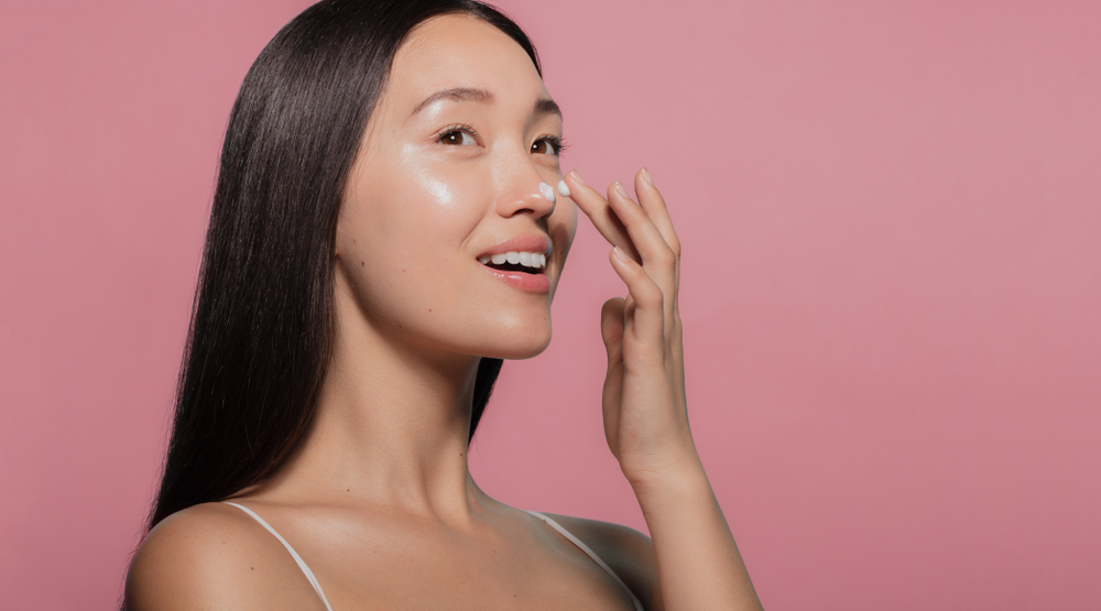 Natural moisturizers help to relieve dryness Natural moisturizers help to relieve dryness