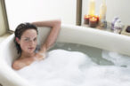 A warm bath helps to soothe the irritation that can result from an armpit rash