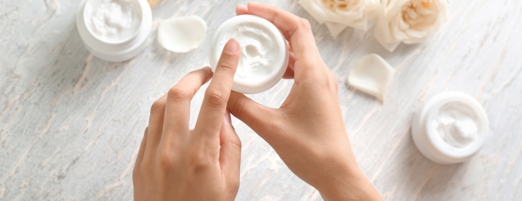 Crème à la progestérone pour restaurer l'équilibre hormonal